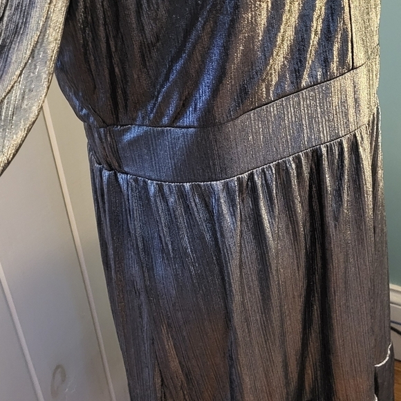 Loft Shimmer Silver Black Ruffle V-Neck Dress Size 14 - Picture 5 of 14
